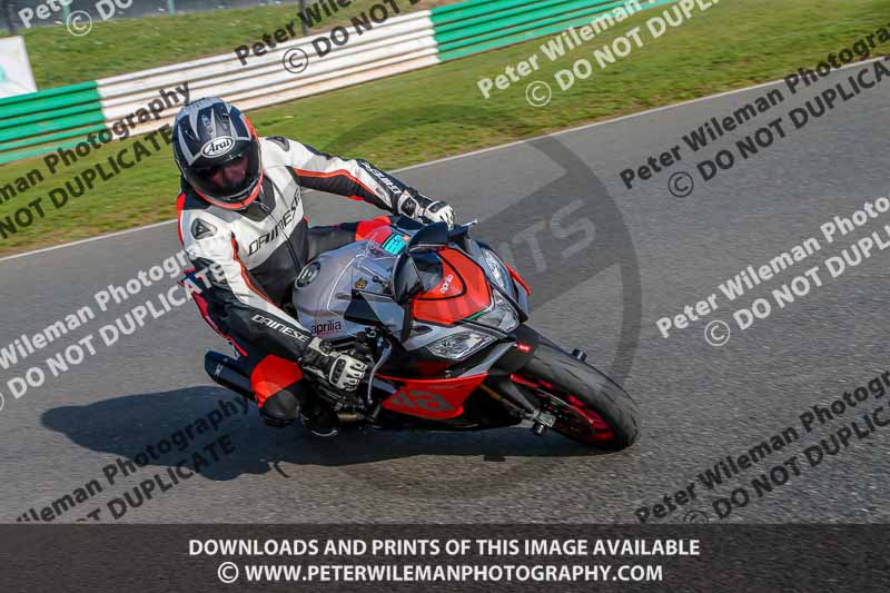 PJM Wedding Photography;enduro digital images;event digital images;eventdigitalimages;mallory park;mallory park photographs;mallory park trackday;mallory park trackday photographs;no limits trackdays;peter wileman photography;racing digital images;trackday digital images;trackday photos